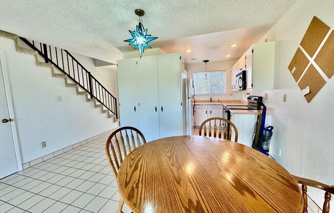 2 Bedroom Beach Front Condo in Ocean Park!