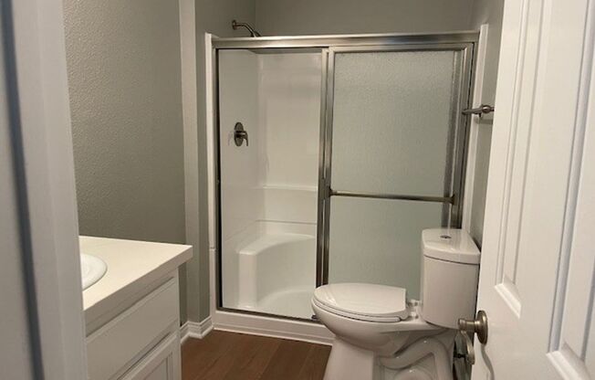 2 beds, 2 baths, 880 sqft, $2,795, Unit G-11