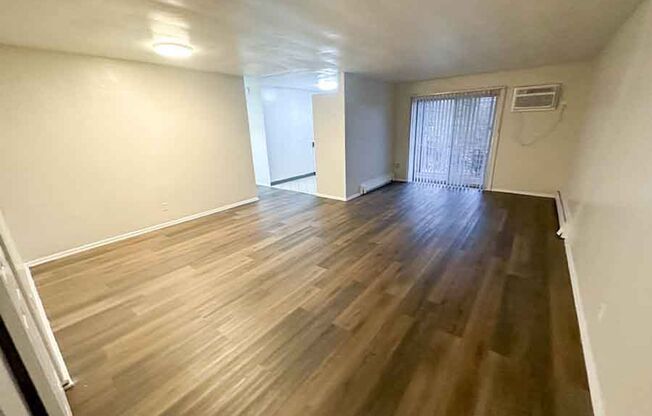 2 beds, 1 bath, 800 sqft, $975, Unit 3253-302