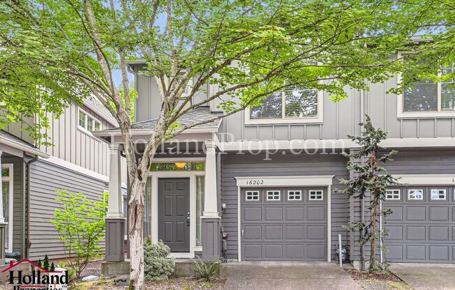 NEW PRICE! Charming 3-Bedroom Home Near Pacific Highway – Prime Location & Comfort!