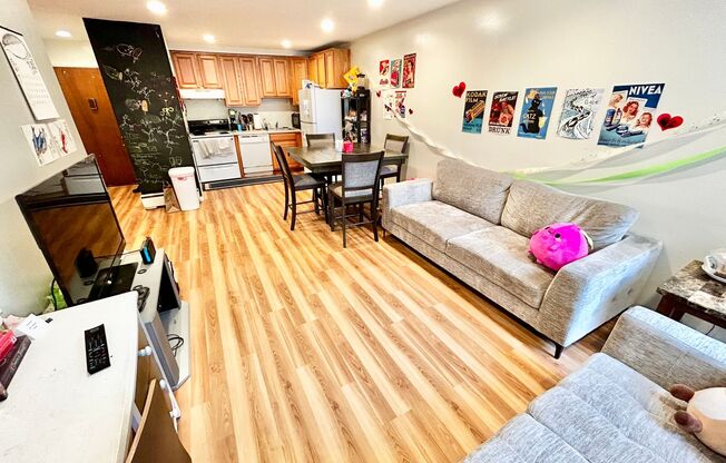 2 beds, 1 bath, 768 sqft, $2,410, Unit 108