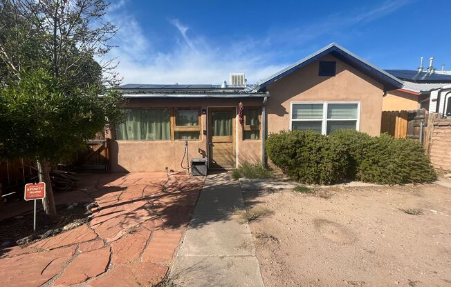 Pleasant 2 Bedroom 1 Bathroom Home In The Monkbridge Gardens Neighborhood!