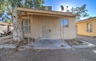 2 Bedroom + 1 Bathroom in Mesa!