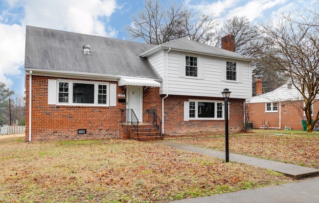 Large 4 Bedroom Tri-Level Home in the West End Available June 15th!