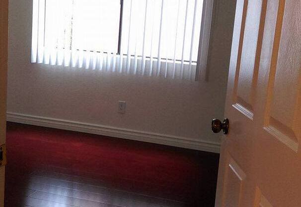 2 beds, 2 baths, 960 sqft, $2,795, Unit 105