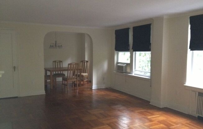 1 bed, 1 bath, 768 sqft, $1,385, Unit Royal York 106