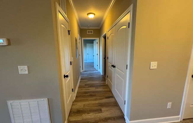 2 beds, 2 baths, 980 sqft, $975, Unit 222