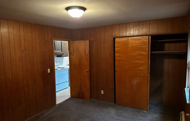 1130 W Kirkwood Avenue