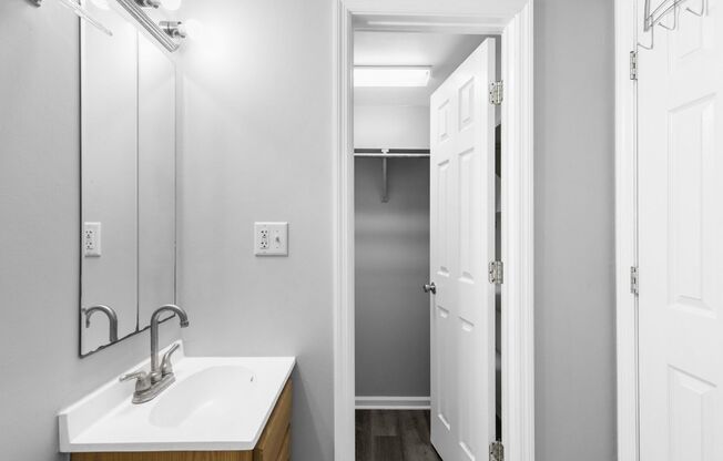 Studio, 1 bath, 600 sqft, $758, Unit 3