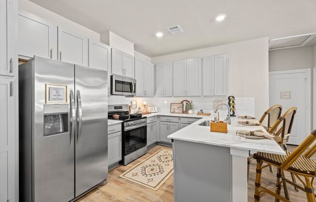 2 beds, 1 bath, 868 sqft, $1,950, Unit 4305