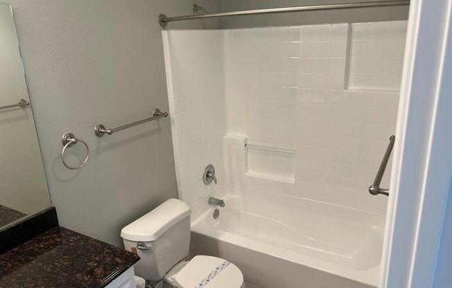 1 bed, 1 bath, 700 sqft, $2,450, Unit K-8
