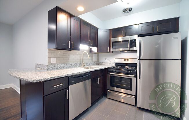 Studio, 1 bath, 369 sqft, $1,495, Unit 407