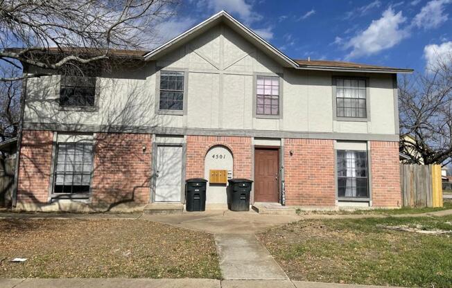 4501 HUNT CIR