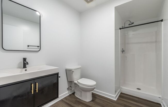 2 beds, 2 baths, 824 sqft, $1,745, Unit 19