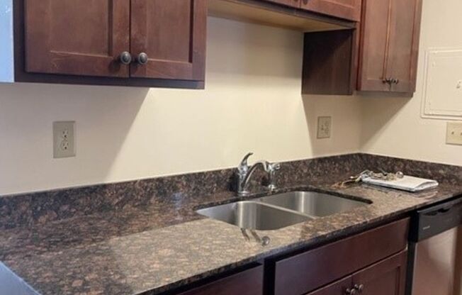 1 bed, 1 bath, 750 sqft, $1,150, Unit 7307-004
