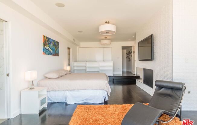 5205 OCEAN FRONT WALK