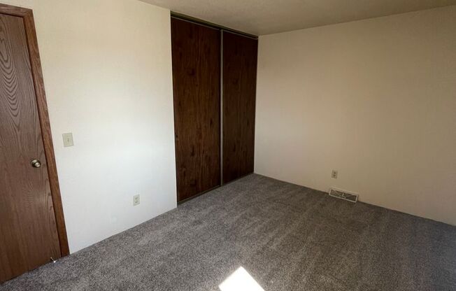 2 beds, 1 bath, 845 sqft, $869.99, Unit 1774-B5