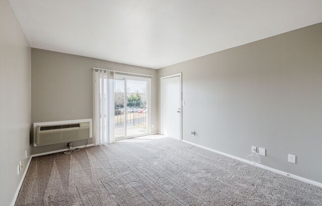 1 bed, 1 bath, 576 sqft, $1,175, Unit 2298-23