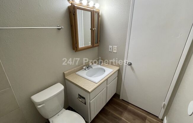 2 beds, 1 bath, $1,395, Unit 07