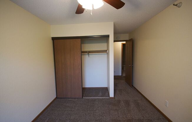 2 beds, 2 baths, 915 sqft, $1,650, Unit 332