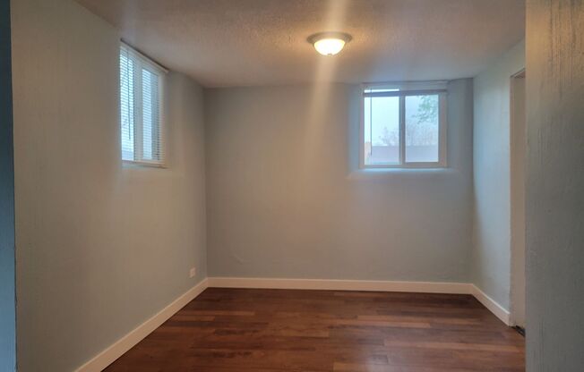 2 beds, 1 bath, $1,600, Unit # 2