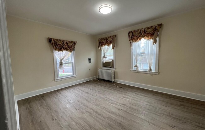 9 3 AVE