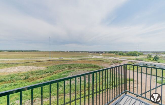 1 bed, 1 bath, 575 sqft, $1,095, Unit YH-4040