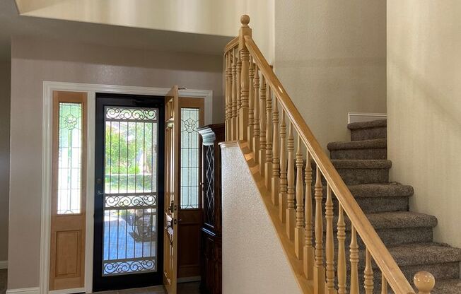Broadstone Solar Home - 5 Bdrms, 4 Baths