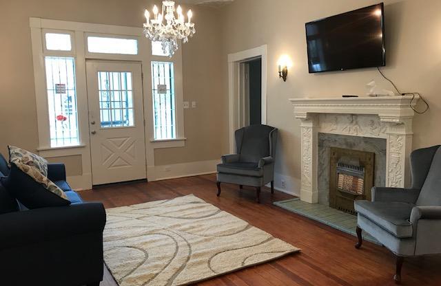 2 beds, 2 baths, 1,200 sqft, $1,500
