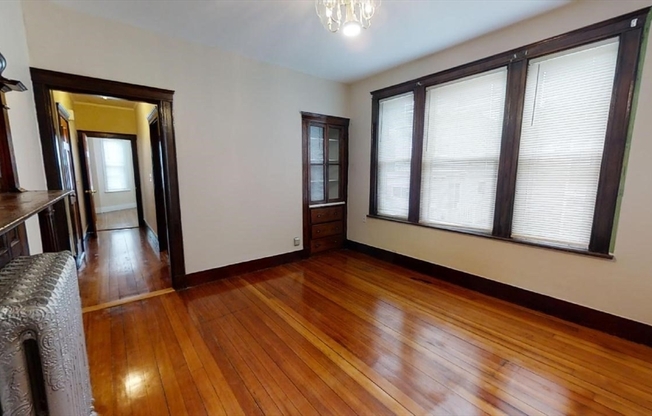 33 BELLINGHAM ST