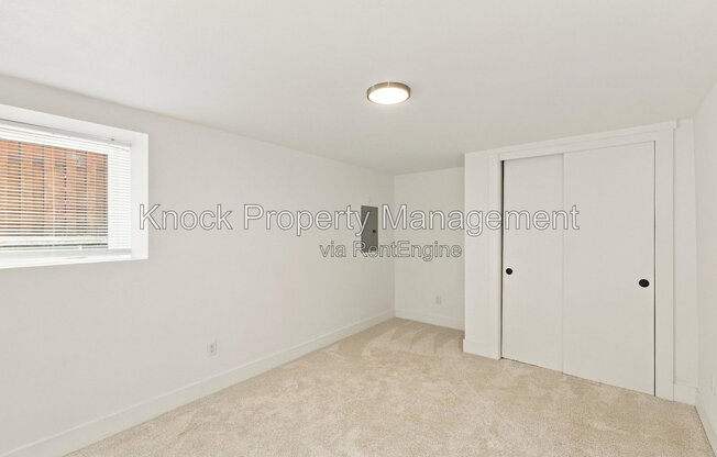 2 beds, 1 bath, 936 sqft, $1,700, Unit B