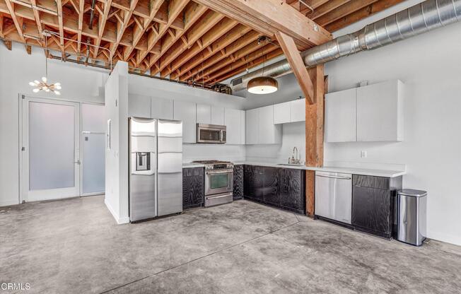 2 beds, 1.5 baths, 1,380 sqft, $5,300, Unit 111