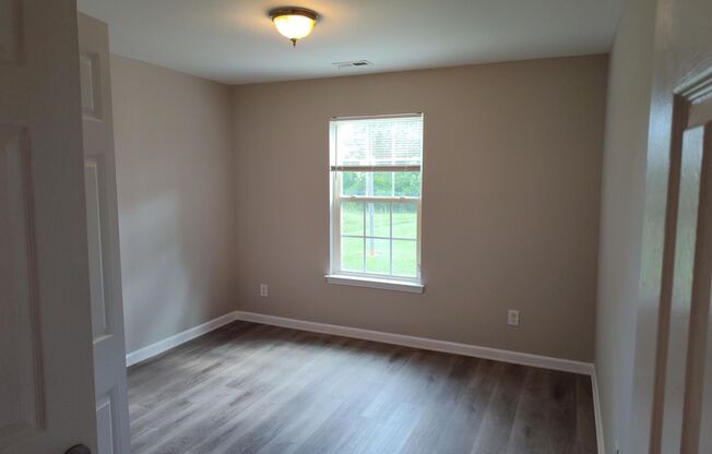 Beautiful 3 bedroom condo overlooking pool!