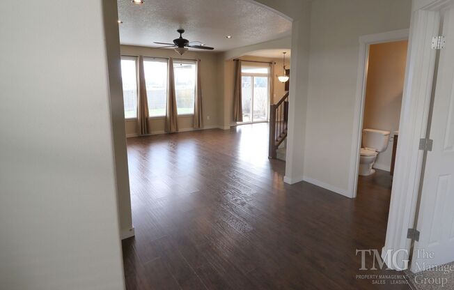 Gorgeous 4BD Home in Desirable Orchards Community! Fantastic Layout- Spacious Rooms!