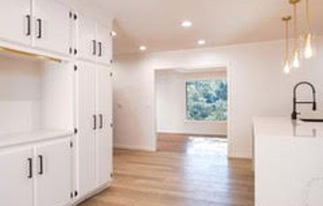 Luxurious Greenbrae Breathtaking View Home! 4BR/2BA Home! Parking! Pet! PROGRESSIVE