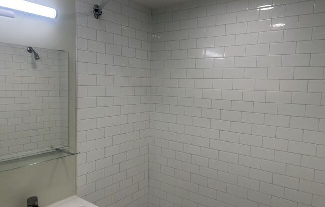 1 bed, 1 bath, 288 sqft, $875, Unit 220