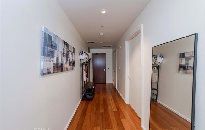 1 bed, 1 bath, 920 sqft, $2,900, Unit 909