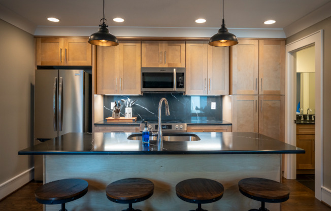 2030 W TRADE ST
