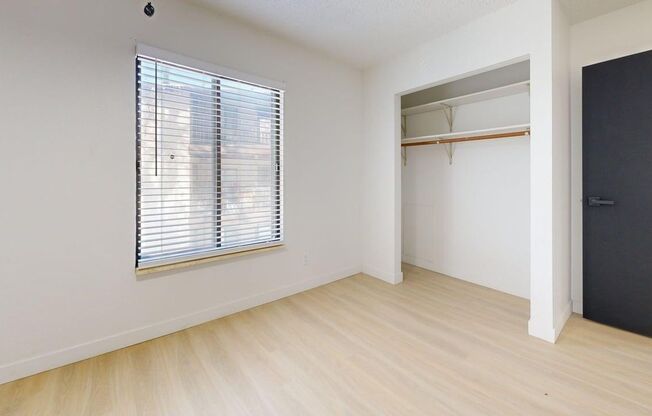 3 beds, 2 baths, 1,302 sqft, $1,250, Unit 205-201G