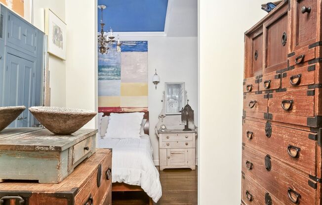 434 E 52 ST