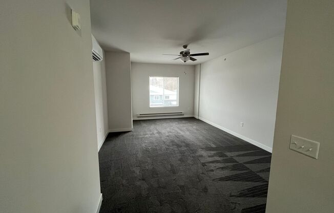 3 beds, 3.5 baths, 2,139 sqft, $2,415, Unit Lime 319