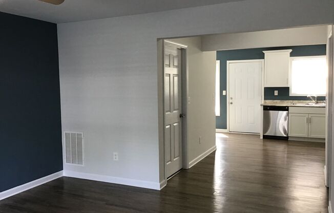 2 beds, 1.5 baths, 1,083 sqft, $1,375, Unit I-8