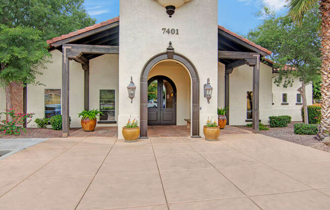 Retreat at Speedway Exterior