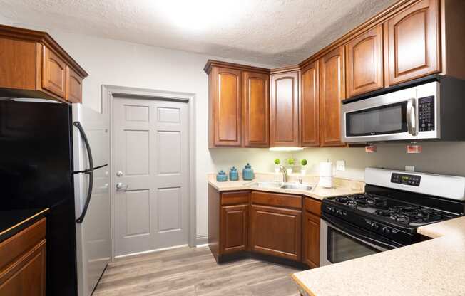 Clubhouse Kitchen with Stainless Steel Appliances at Ashmore Trace