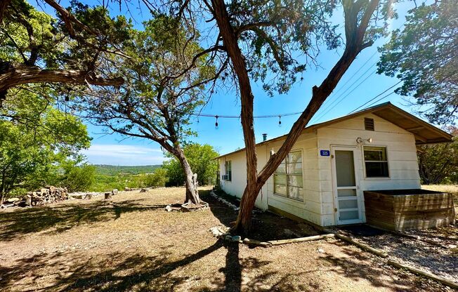 2 Bedroom Cabin with Hill Country Views