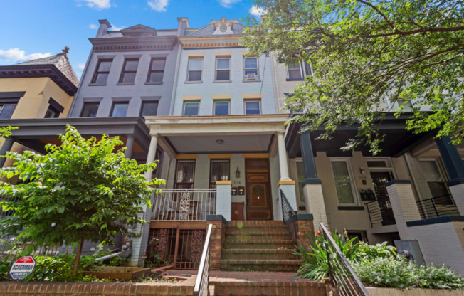 1116 MONROE ST NW
