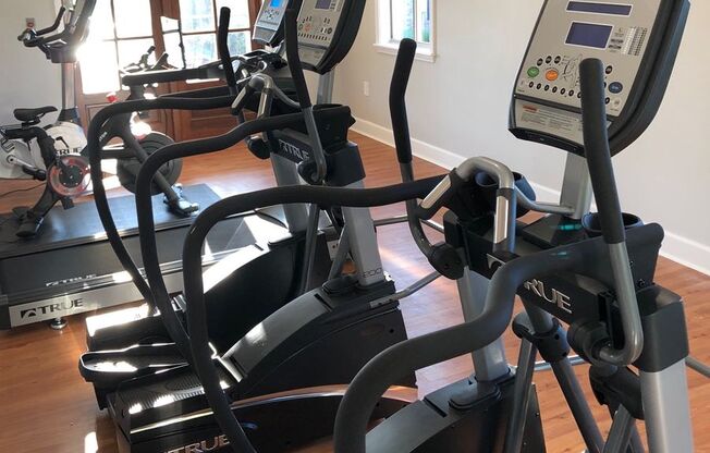 2 beds, 2 baths, 1,130 sqft, $1,325, Unit CPO3