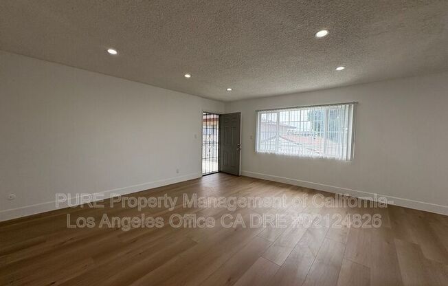 11726 FREEMAN AVE