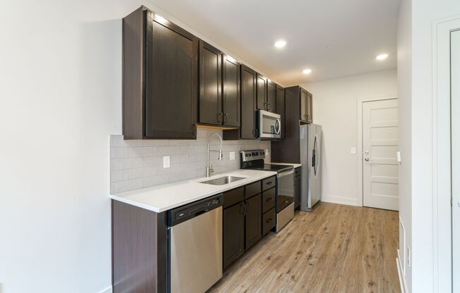 Studio, 1 bath, $1,265, Unit 1050 N 4th St. Apt. 304