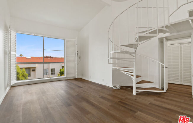 2 beds, 1.5 baths, 798 sqft, $3,899, Unit 607